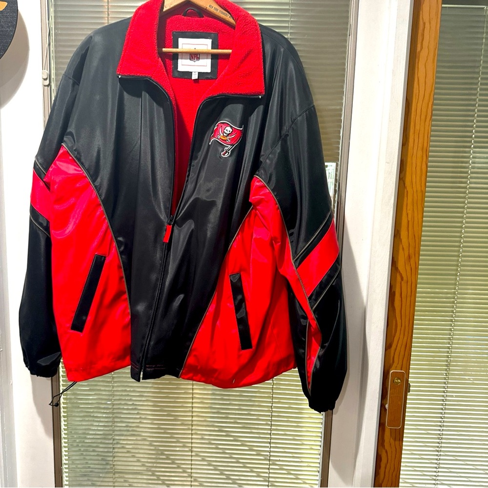 NFL TAMPA BAY BUCCANEERS XL Heavy Vinyl Jacket Black Red Fleece Lined